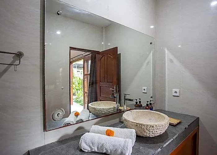 ホテル Kubu Beji Batubulan Gianyar By The Lavana 4*